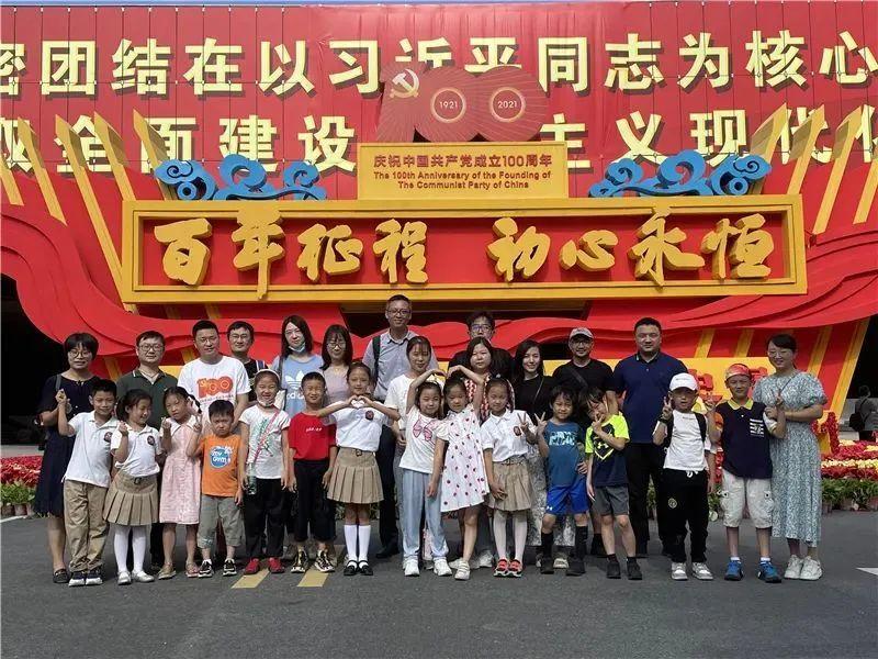 晚安 | 生活只不过是不断地给人一些机会,好让人能活下去